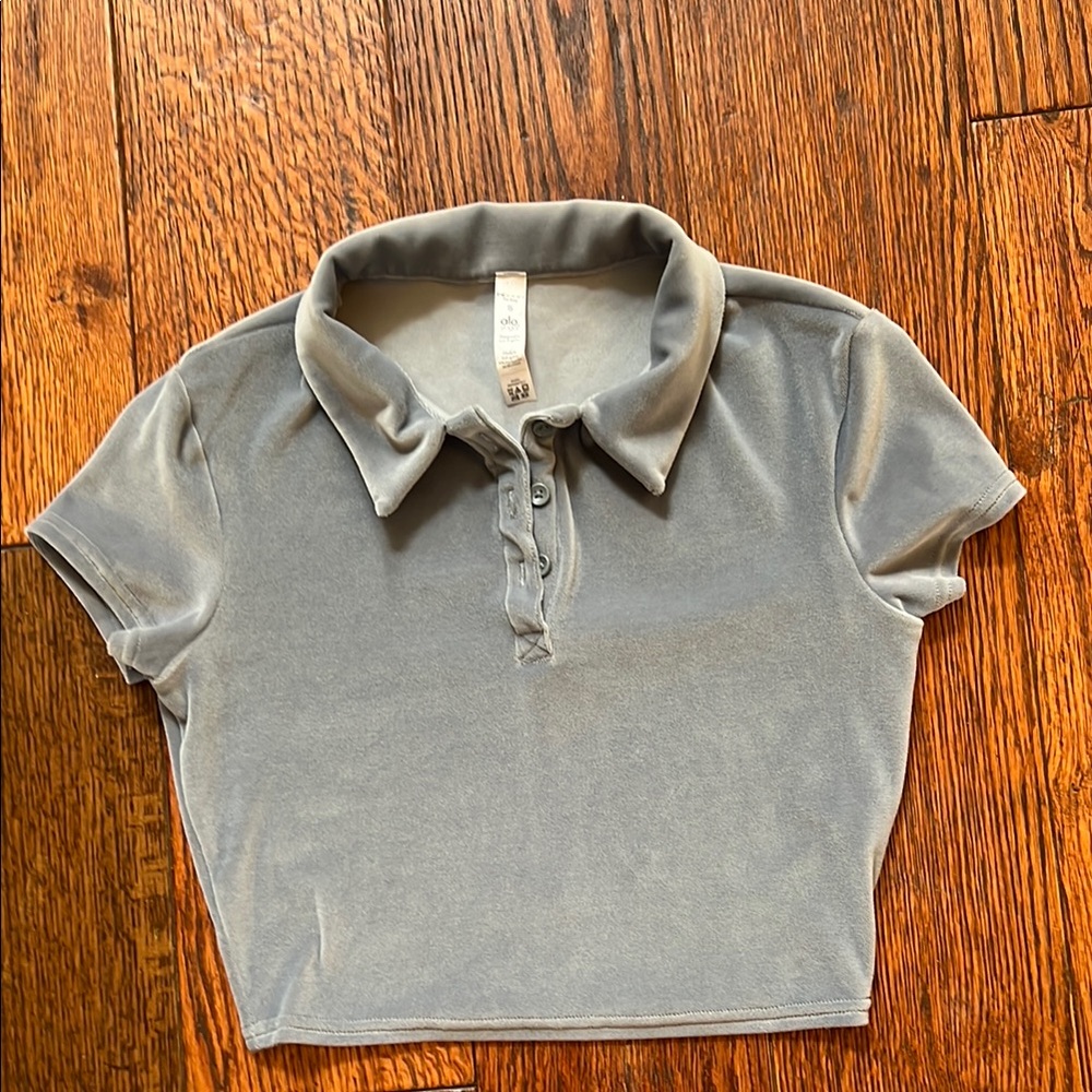VGUC Alo cropped Velour choice polo